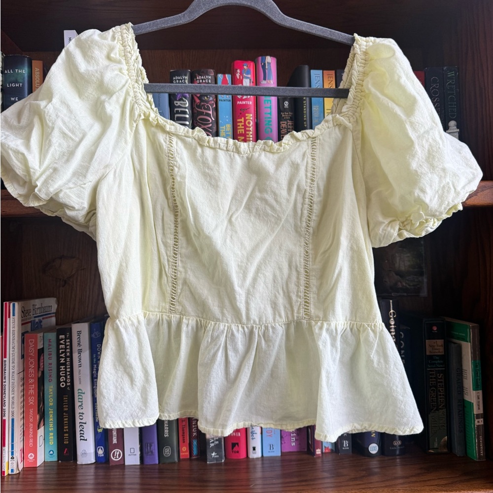 Pale Yellow Puff Sleeve Top
